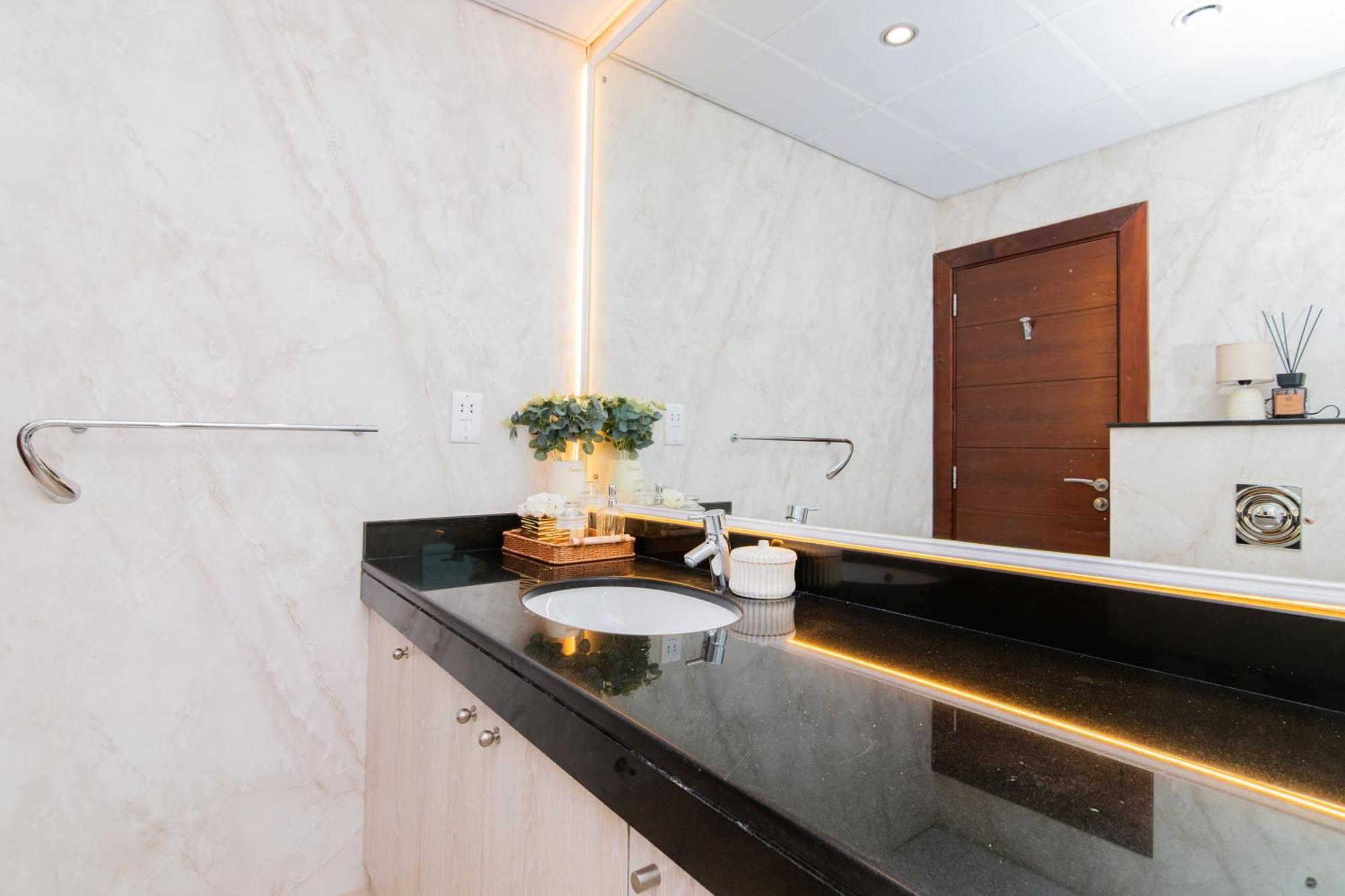 Dubai Marina,Jbr -Luxurious 2 Bedroom King Suite ภายนอก รูปภาพ